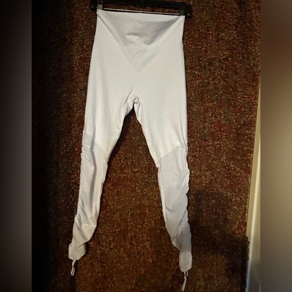 Fabletics white leggings size M cinch leg - Picture 1 of 5